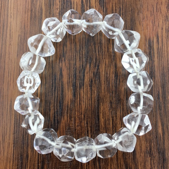 Quartz Crystal Bead Stretch Bracelet - Picture 7 of 8